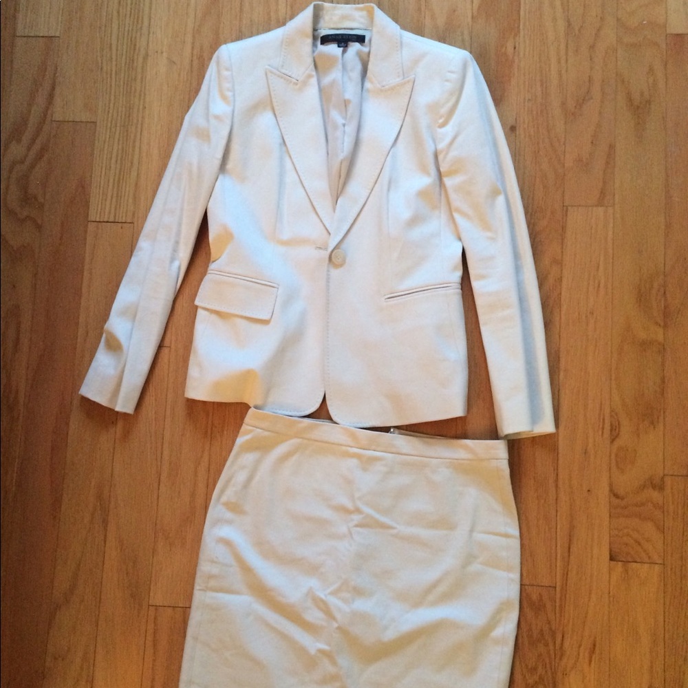 Anne Klein size 4 off white (Stone) skirt suit